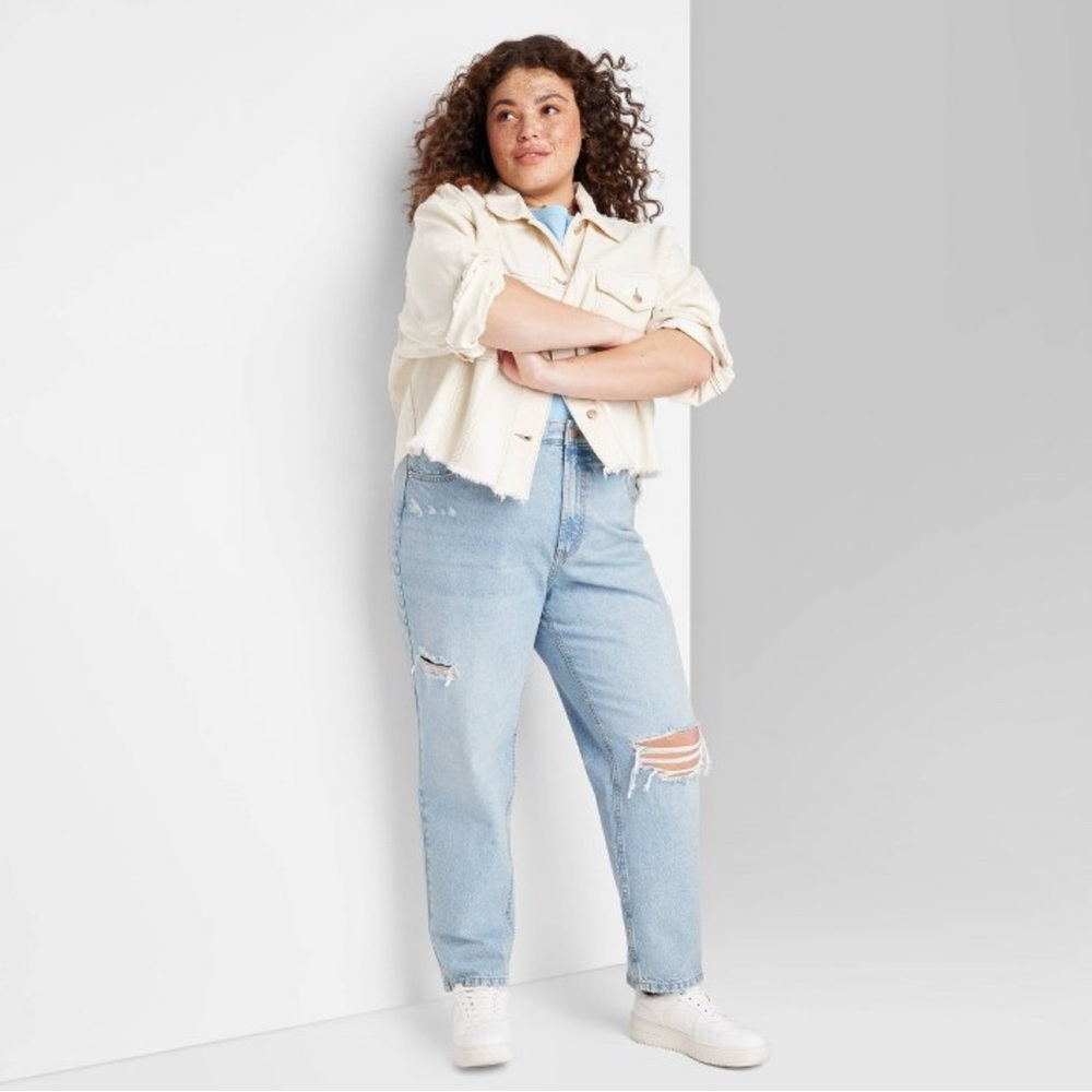 NWT Super High Rise Tapered Jeans - Light Blue